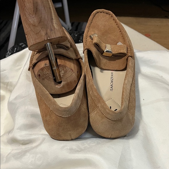 Isaac Mizrahi Tan Suede Loafers with Gold Bow Accent - Picture 7 of 9